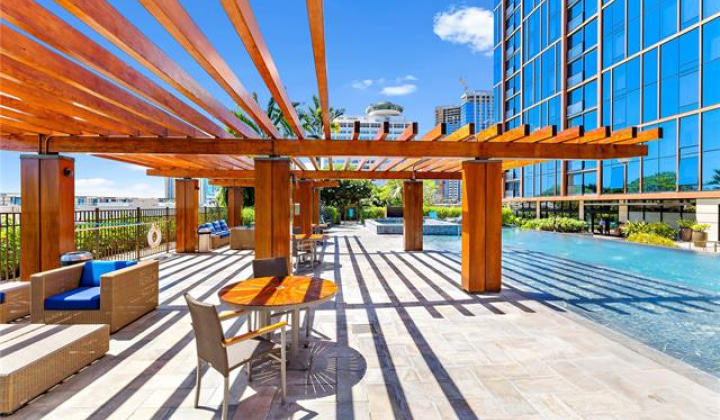 1555 Kapiolani Boulevard,Honolulu,Hawaii,96814,1 Bedroom Bedrooms,1 BathroomBathrooms,Condo/Townhouse,Kapiolani,14,18432670