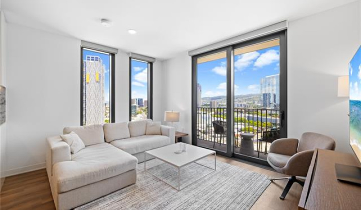 987 Queen Street,Honolulu,Hawaii,96814,2 Bedrooms Bedrooms,2 BathroomsBathrooms,Condo/Townhouse,Queen,19,18155568