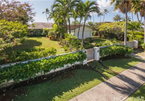202 Wailupe Circle,Honolulu,Hawaii,96821,3 Bedrooms Bedrooms,3 BathroomsBathrooms,Single family,Wailupe,12444646