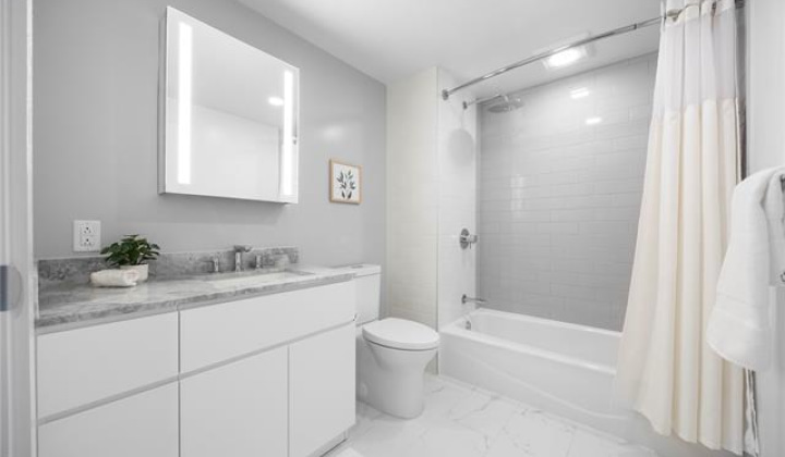 987 Queen Street,Honolulu,Hawaii,96814,2 Bedrooms Bedrooms,2 BathroomsBathrooms,Condo/Townhouse,Queen,14,19555873