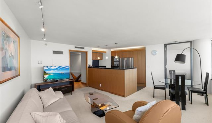 1330 Ala Moana Boulevard,Honolulu,Hawaii,96814,2 Bedrooms Bedrooms,2 BathroomsBathrooms,Condo/Townhouse,Ala Moana,33,19577774