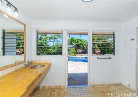 444 Halemaumau Street,Honolulu,Hawaii,96821,3 Bedrooms Bedrooms,3 BathroomsBathrooms,Single family,Halemaumau,17381170