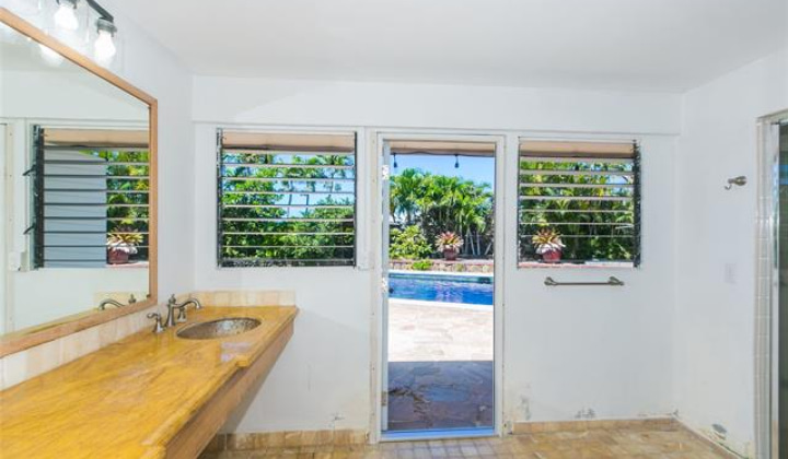 444 Halemaumau Street,Honolulu,Hawaii,96821,3 Bedrooms Bedrooms,3 BathroomsBathrooms,Single family,Halemaumau,17381170