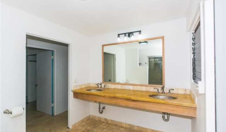 444 Halemaumau Street,Honolulu,Hawaii,96821,3 Bedrooms Bedrooms,3 BathroomsBathrooms,Single family,Halemaumau,17381170