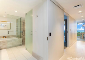 383 Kalaimoku Street,Honolulu,Hawaii,96815,1 Bedroom Bedrooms,1 BathroomBathrooms,Condo/Townhouse,Kalaimoku,14,17706180