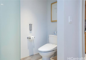 383 Kalaimoku Street,Honolulu,Hawaii,96815,1 Bedroom Bedrooms,1 BathroomBathrooms,Condo/Townhouse,Kalaimoku,14,17706180