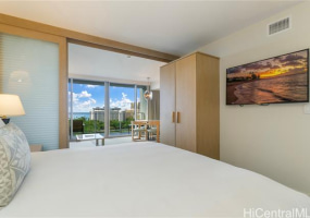 383 Kalaimoku Street,Honolulu,Hawaii,96815,1 Bedroom Bedrooms,1 BathroomBathrooms,Condo/Townhouse,Kalaimoku,14,17706180