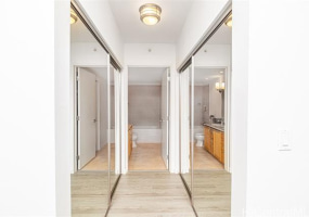 421 Olohana Street,Honolulu,Hawaii,96815,2 Bedrooms Bedrooms,2 BathroomsBathrooms,Condo/Townhouse,Olohana,6,17448967