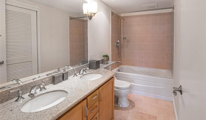 421 Olohana Street,Honolulu,Hawaii,96815,2 Bedrooms Bedrooms,2 BathroomsBathrooms,Condo/Townhouse,Olohana,6,17448967