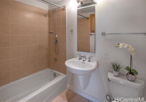 421 Olohana Street,Honolulu,Hawaii,96815,2 Bedrooms Bedrooms,2 BathroomsBathrooms,Condo/Townhouse,Olohana,6,17448967