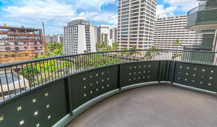 421 Olohana Street,Honolulu,Hawaii,96815,2 Bedrooms Bedrooms,2 BathroomsBathrooms,Condo/Townhouse,Olohana,6,17448967