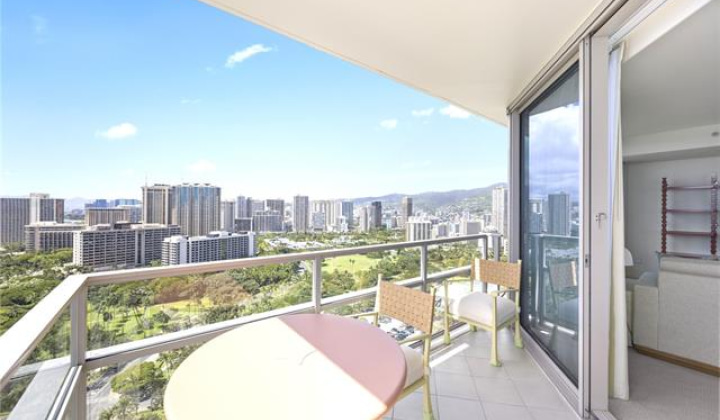223 Saratoga Road,Honolulu,Hawaii,96815,3 ベッドルーム ベッドルーム,2 バスルームバスルーム,コンド / タウンハウス,Saratoga,27,18346312