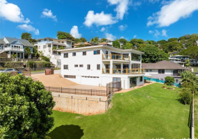 2045 Mott Smith Drive,Honolulu,Hawaii,96822,8 ベッドルーム ベッドルーム,5 バスルームバスルーム,一戸建て,Mott Smith,17508024