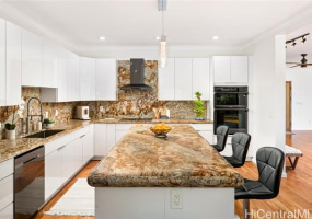 2045 Mott Smith Drive,Honolulu,Hawaii,96822,8 ベッドルーム ベッドルーム,5 バスルームバスルーム,一戸建て,Mott Smith,17508024
