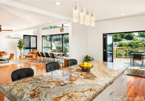 2045 Mott Smith Drive,Honolulu,Hawaii,96822,8 ベッドルーム ベッドルーム,5 バスルームバスルーム,一戸建て,Mott Smith,17508024