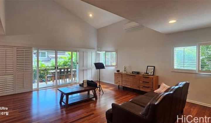 1911 MAKIKI Streets,Honolulu,Hawaii,96822,4 ベッドルーム ベッドルーム,3 バスルームバスルーム,一戸建て,MAKIKI,18428077