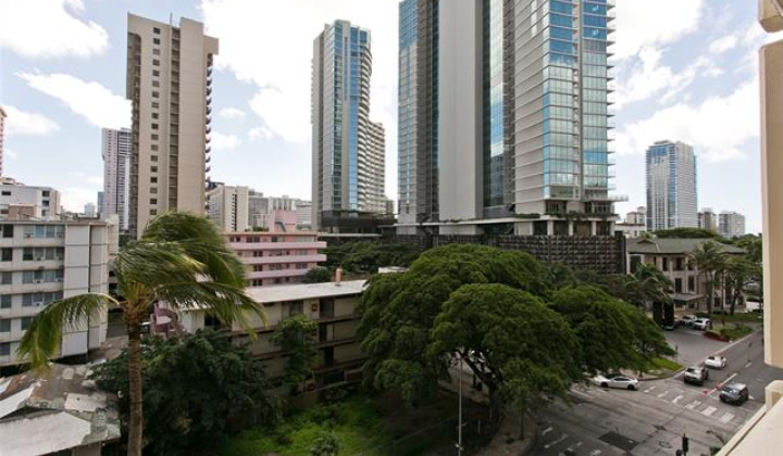 2470 Kalakaua Avenue,Honolulu,Hawaii,96815,2 ベッドルーム ベッドルーム,2 バスルームバスルーム,コンド / タウンハウス,Kalakaua,18,17048729