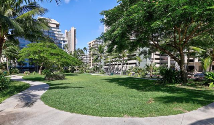 2240 Kuhio Avenue,Honolulu,Hawaii,96815,3 ベッドルーム ベッドルーム,3 バスルームバスルーム,コンド / タウンハウス,Kuhio,38,18475658