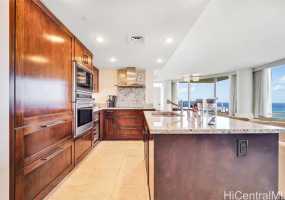 223 Saratoga Road,Honolulu,Hawaii,96815,2 Bedrooms Bedrooms,2 BathroomsBathrooms,Condo/Townhouse,Saratoga,20,17585611