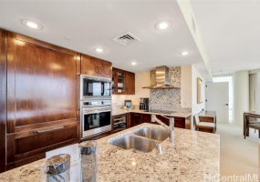 223 Saratoga Road,Honolulu,Hawaii,96815,2 Bedrooms Bedrooms,2 BathroomsBathrooms,Condo/Townhouse,Saratoga,20,17585611