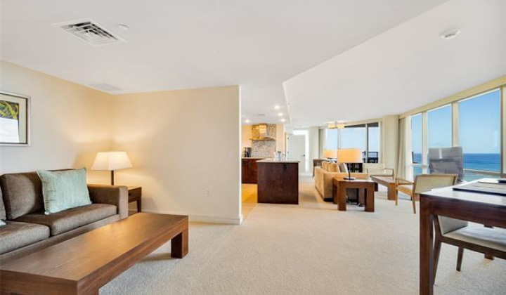 223 Saratoga Road,Honolulu,Hawaii,96815,2 Bedrooms Bedrooms,2 BathroomsBathrooms,Condo/Townhouse,Saratoga,20,17585611