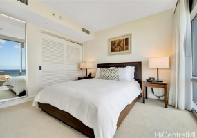 223 Saratoga Road,Honolulu,Hawaii,96815,2 Bedrooms Bedrooms,2 BathroomsBathrooms,Condo/Townhouse,Saratoga,20,17585611