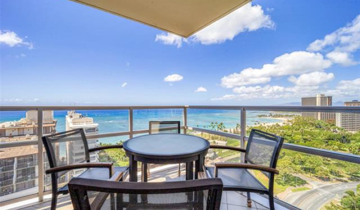 223 Saratoga Road,Honolulu,Hawaii,96815,2 Bedrooms Bedrooms,2 BathroomsBathrooms,Condo/Townhouse,Saratoga,20,17585611