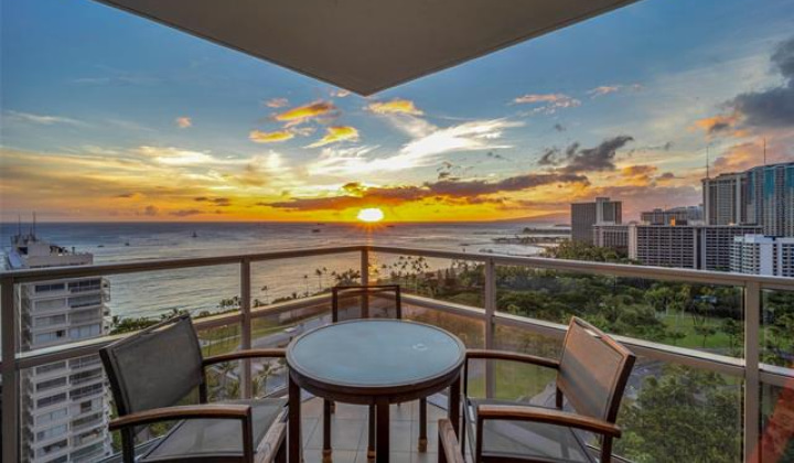 1341 Kapiolani Boulevard,Honolulu,Hawaii,96814,2 Bedrooms Bedrooms,2 BathroomsBathrooms,Condo/Townhouse,Kapiolani,16,17057402