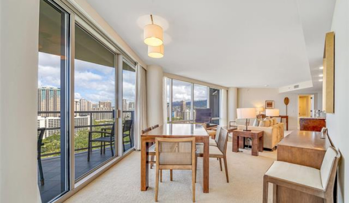 223 Saratoga Road,Honolulu,Hawaii,96815,2 Bedrooms Bedrooms,2 BathroomsBathrooms,Condo/Townhouse,Saratoga,20,17585611