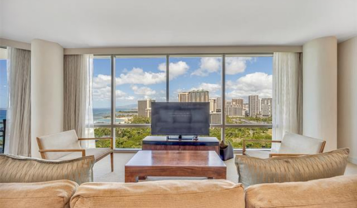 1341 Kapiolani Boulevard,Honolulu,Hawaii,96814,2 Bedrooms Bedrooms,2 BathroomsBathrooms,Condo/Townhouse,Kapiolani,16,17057402