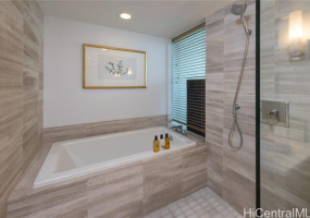 1555 Pohaku Street,Honolulu,Hawaii,96817,1 BathroomBathrooms,Condo/Townhouse,Pohaku,4,17061744