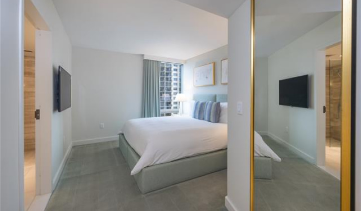 383 Kalaimoku Street,Honolulu,Hawaii,96815,2 Bedrooms Bedrooms,2 BathroomsBathrooms,Condo/Townhouse,Kalaimoku,11,17590362