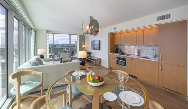 383 Kalaimoku Street,Honolulu,Hawaii,96815,2 Bedrooms Bedrooms,2 BathroomsBathrooms,Condo/Townhouse,Kalaimoku,11,17590362