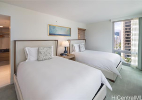 383 Kalaimoku Street,Honolulu,Hawaii,96815,2 Bedrooms Bedrooms,2 BathroomsBathrooms,Condo/Townhouse,Kalaimoku,11,17590362
