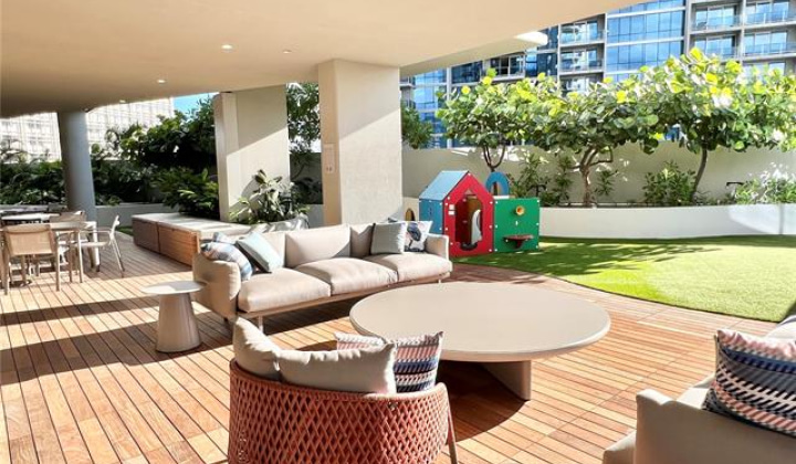 1388 Kapiolani Boulevard,Honolulu,Hawaii,96814,2 Bedrooms Bedrooms,2 BathroomsBathrooms,Condo/Townhouse,Kapiolani,15,17640756