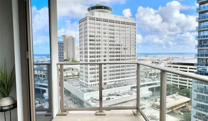 1388 Kapiolani Boulevard,Honolulu,Hawaii,96814,2 Bedrooms Bedrooms,2 BathroomsBathrooms,Condo/Townhouse,Kapiolani,15,17640756
