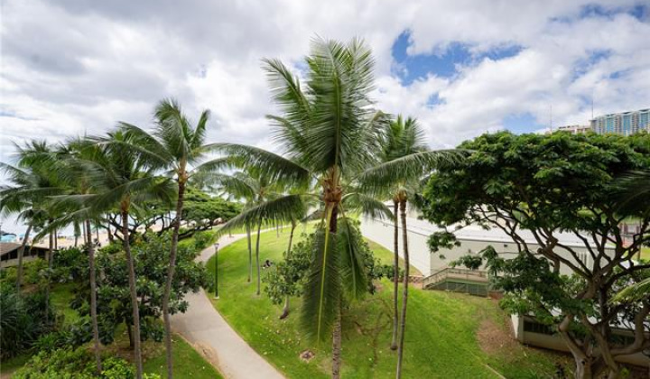 2161 Kalia Road,Honolulu,Hawaii,96815,1 BathroomBathrooms,Condo/Townhouse,Kalia,4,17663838