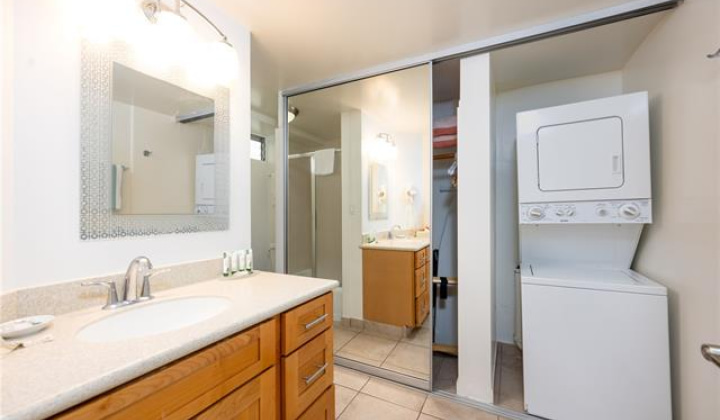 2161 Kalia Road,Honolulu,Hawaii,96815,1 BathroomBathrooms,Condo/Townhouse,Kalia,4,17663838
