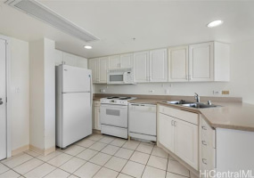 1314 Kalakaua Avenue,Honolulu,Hawaii,96826,2 Bedrooms Bedrooms,1 BathroomBathrooms,Condo/Townhouse,Kalakaua,5,17681606
