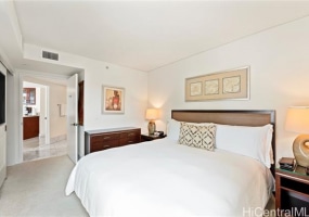 223 Saratoga Road,Honolulu,Hawaii,96815,1 Bedroom Bedrooms,1 BathroomBathrooms,Condo/Townhouse,Saratoga,14,17247151