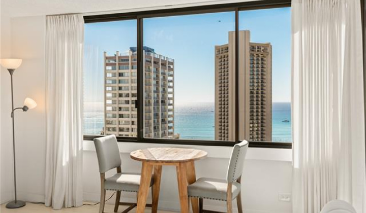 2410 Cleghorn Street,Honolulu,Hawaii,96815,1 Bedroom Bedrooms,1 BathroomBathrooms,Condo/Townhouse,Cleghorn,29,17698334