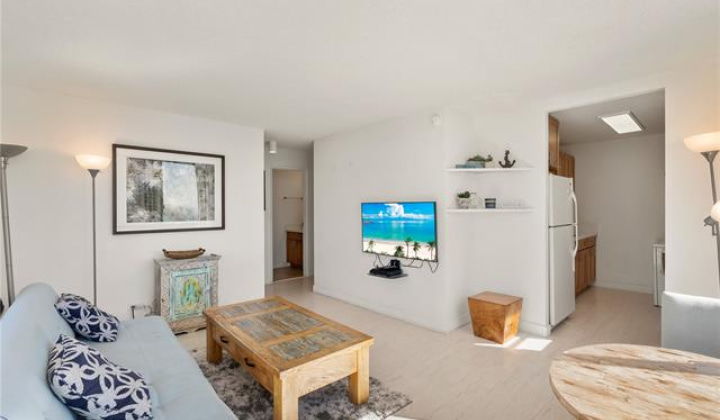 2410 Cleghorn Street,Honolulu,Hawaii,96815,1 Bedroom Bedrooms,1 BathroomBathrooms,Condo/Townhouse,Cleghorn,29,17698334