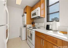 2410 Cleghorn Street,Honolulu,Hawaii,96815,1 Bedroom Bedrooms,1 BathroomBathrooms,Condo/Townhouse,Cleghorn,29,17698334