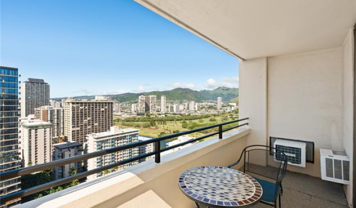2410 Cleghorn Street,Honolulu,Hawaii,96815,1 Bedroom Bedrooms,1 BathroomBathrooms,Condo/Townhouse,Cleghorn,29,17698334