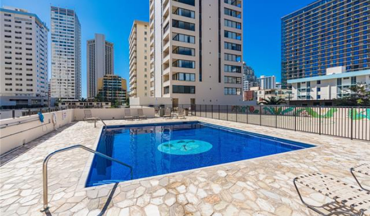 2410 Cleghorn Street,Honolulu,Hawaii,96815,1 Bedroom Bedrooms,1 BathroomBathrooms,Condo/Townhouse,Cleghorn,29,17698334