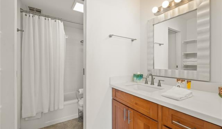 2410 Cleghorn Street,Honolulu,Hawaii,96815,1 Bedroom Bedrooms,1 BathroomBathrooms,Condo/Townhouse,Cleghorn,29,17698334