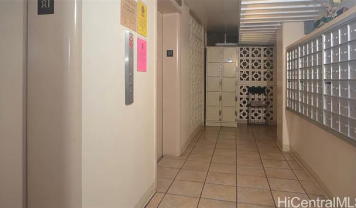 2355 Ala Wai Boulevard,Honolulu,Hawaii,96815,2 ベッドルーム ベッドルーム,2 バスルームバスルーム,コンド / タウンハウス,Ala Wai,9,17701232