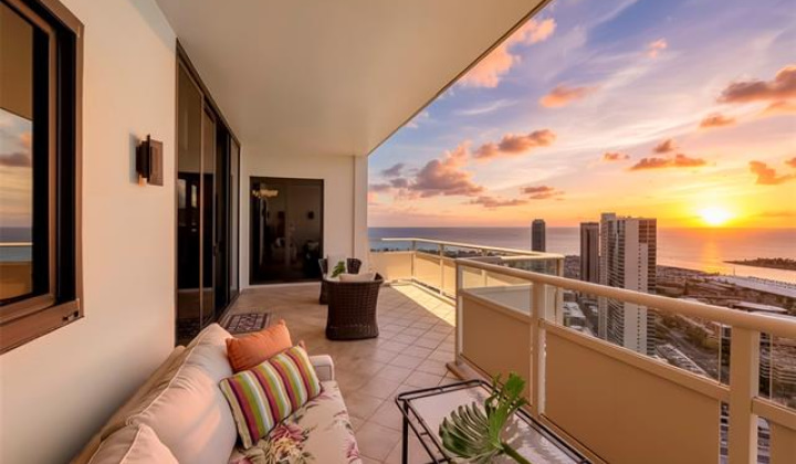600 Queen Street,Honolulu,Hawaii,96813,2 Bedrooms Bedrooms,2 BathroomsBathrooms,Condo/Townhouse,Queen,43,18447183