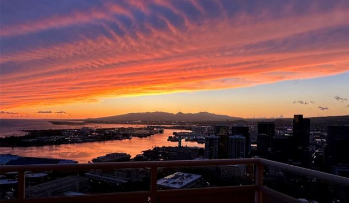 600 Queen Street,Honolulu,Hawaii,96813,2 Bedrooms Bedrooms,2 BathroomsBathrooms,Condo/Townhouse,Queen,43,18447183