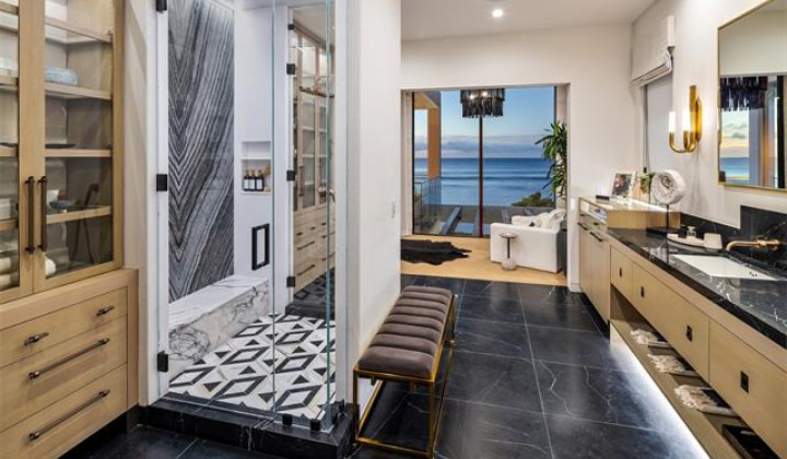 213 Kaalawai Place,Honolulu,Hawaii,96816,5 ベッドルーム ベッドルーム,7 バスルームバスルーム,一戸建て,Kaalawai,17708010